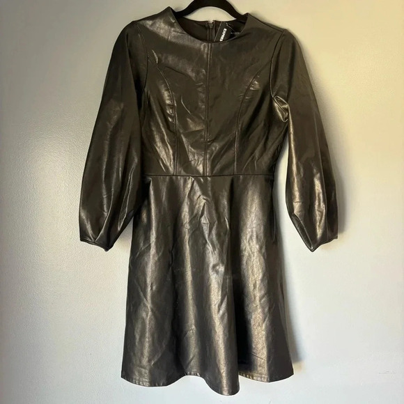NWT Express Small Faux Leather Puff Sleeve Fit & Flare Mini Dress Black - Picture 1 of 6
